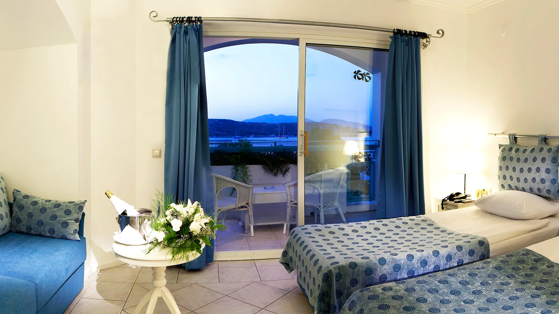 Курортный комплекс Royal Asarlik Beach Hotel Гумбет